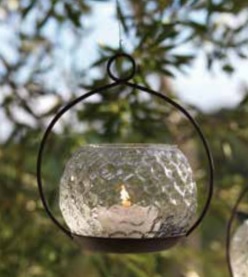 Windlicht LIVIA Living Varia mit Teelichthalter Hänge Glaseinsatz von Eisen