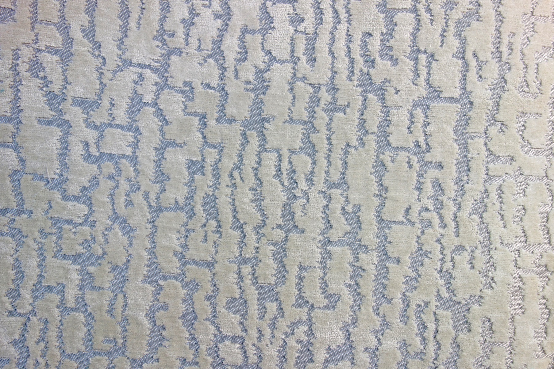 Meterstoff STEEN DESIGN Shimmer Samt Labyrinth beige grau La Cassetta