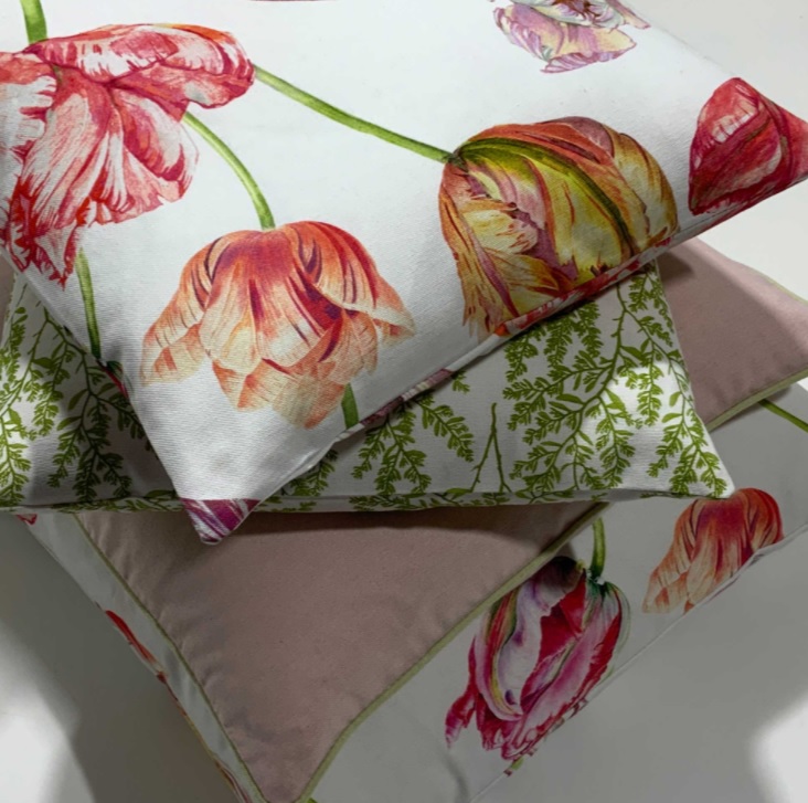 Kissenhülle IDAS TULIPS Tulpen Frühling von LAZIS online kaufen